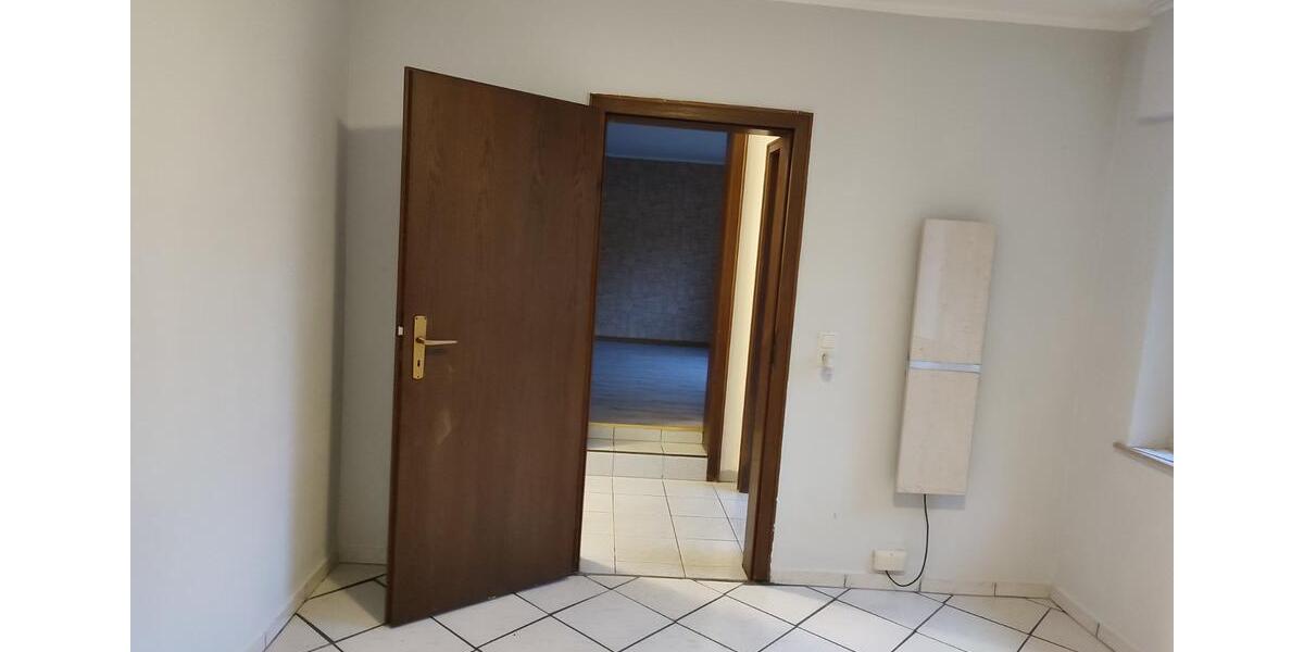 Erdgeschoßwohnung Bergneustadt - 1 Zimmer, 70 m&sup2;, 610&euro; | Angebot:25061967
