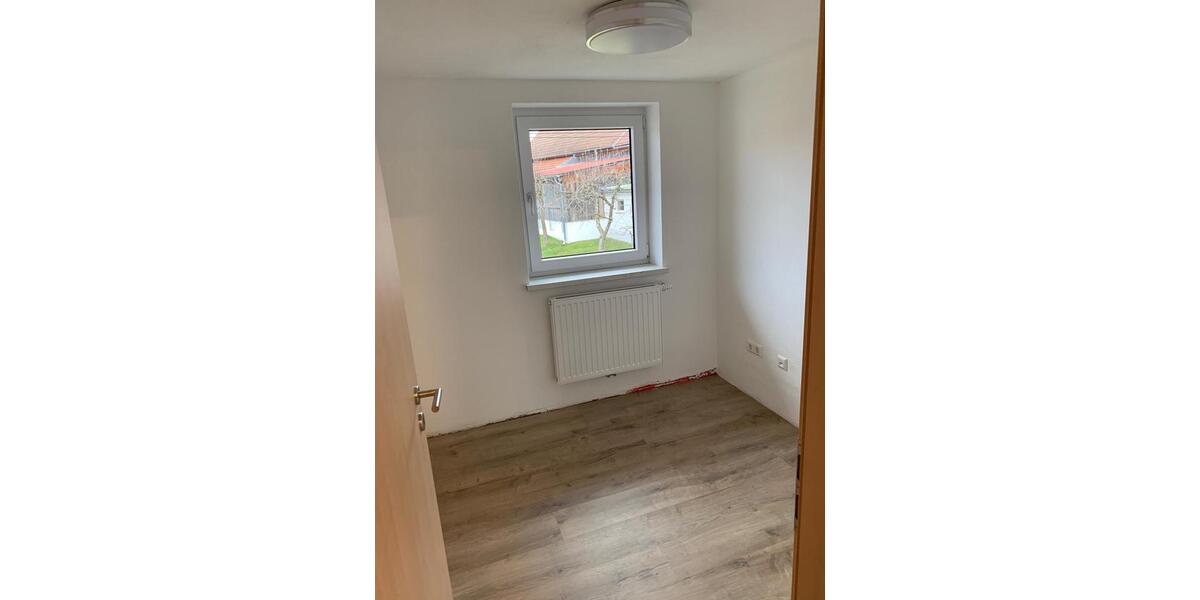 Doppelhaushälfte Kirchheim In Schwaben - 3.5 Zimmer, 134 m&sup2;, 940&euro; | Angebot:26043429