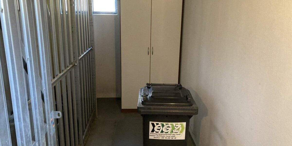 Etagenwohnung Fraureuth - 3 Zimmer, 73 m&sup2;, 440&euro; | Angebot:24876496