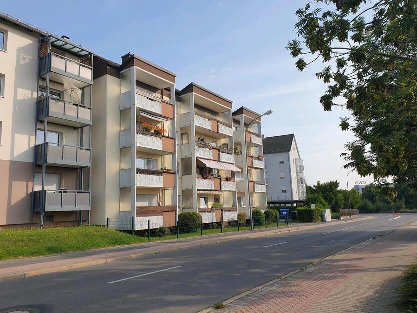helle, möblierte 2,5 Zimmer Wohnung in Weiden (zentrumsnah)