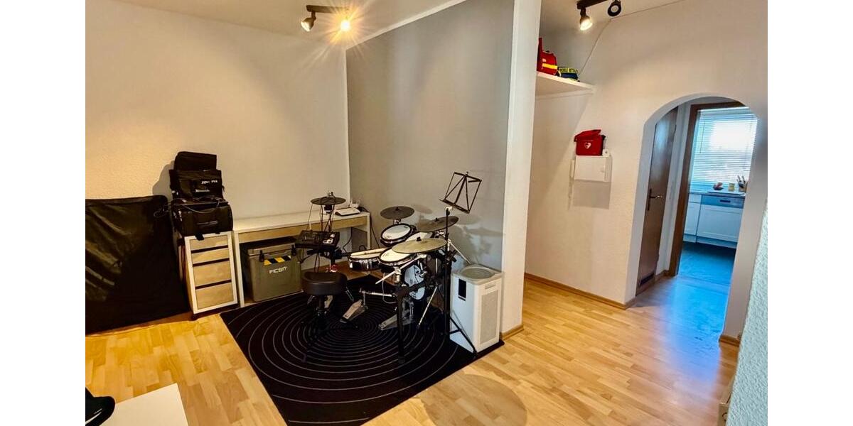 Etagenwohnung Burgdorf - 4 Zimmer, 93 m&sup2;, 875&euro; | Angebot:25825487