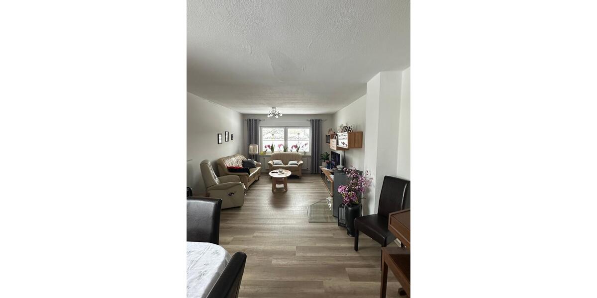 Etagenwohnung Gehrde - 4 Zimmer, 150 m&sup2;, 950&euro; | Angebot:24712004