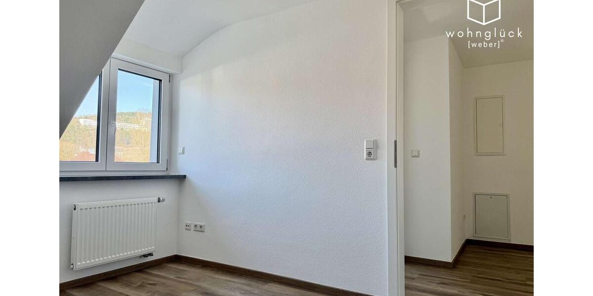 Dachgeschoßwohnung Bad Mergentheim - 4 Zimmer, 87 m&sup2;, 900&euro; | Angebot:25433235