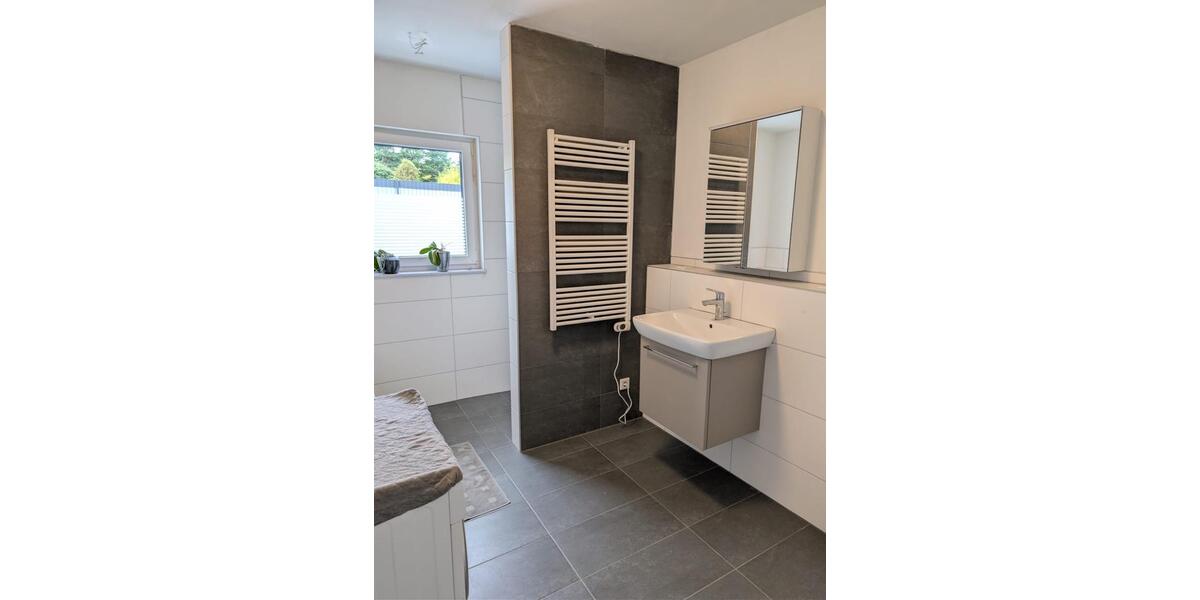 Etagenwohnung Dittelbrunn - 2 Zimmer, 60 m&sup2;, 900&euro; | Angebot:24432673