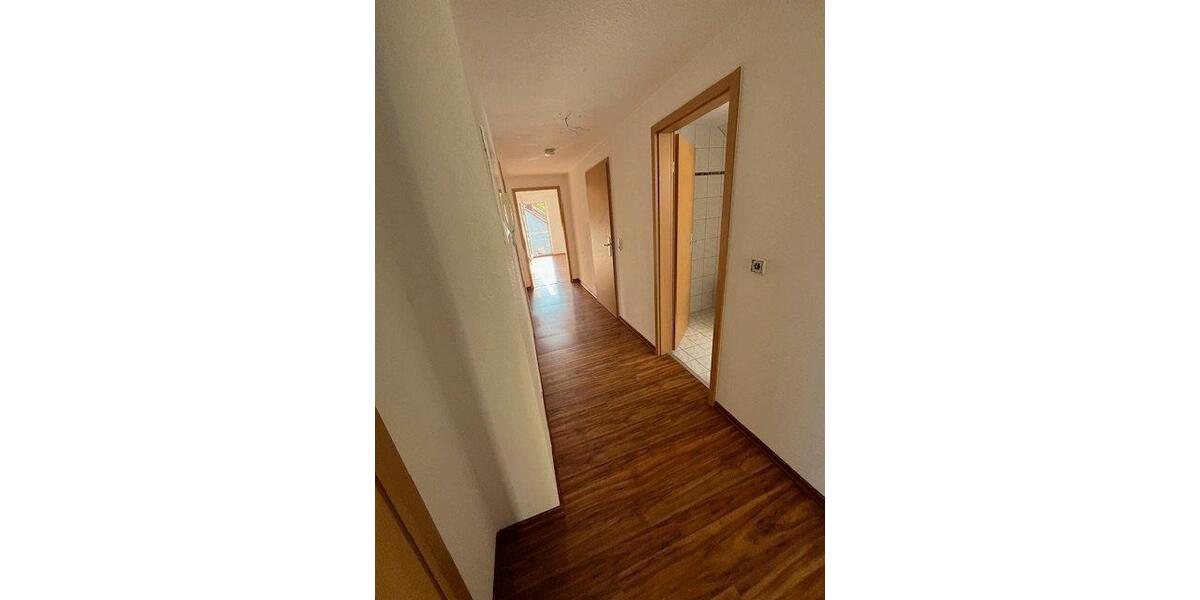 Etagenwohnung Meißen - 3 Zimmer, 85 m&sup2;, 680&euro; | Angebot:26515935