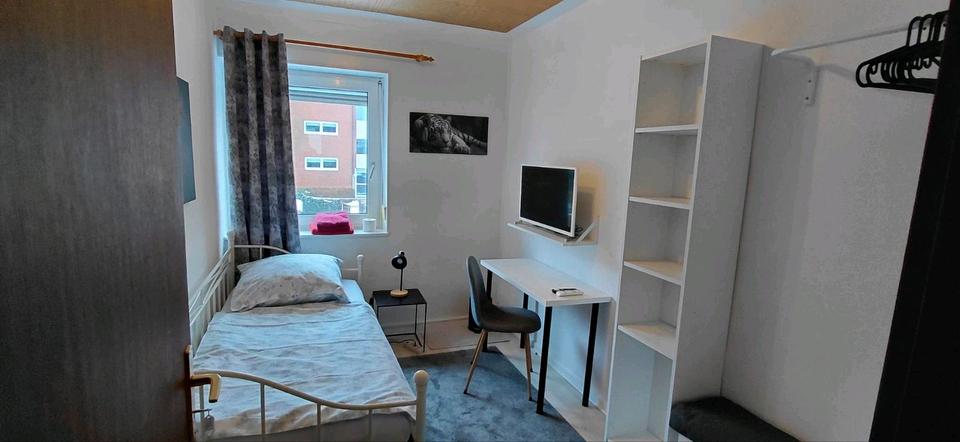 Wohnen auf Zeit Neumünster Brachenfeld/Ruthenberg - 9 Zimmer, 200 m&sup2;, 17&euro; | Angebot:21599588