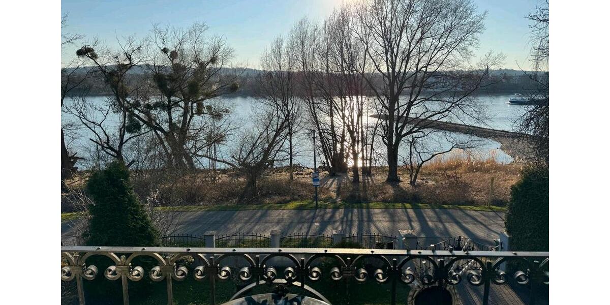 Dachgeschoßwohnung Königswinter - 3 Zimmer, 130 m&sup2;, 1.000&euro; | Angebot:25920056