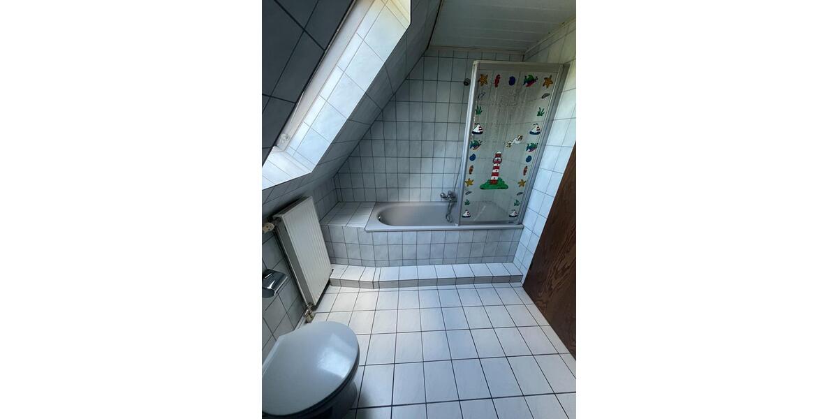 Dachgeschoßwohnung Bad Berleburg - 3 Zimmer, 79 m&sup2;, 520&euro; | Angebot:24710818