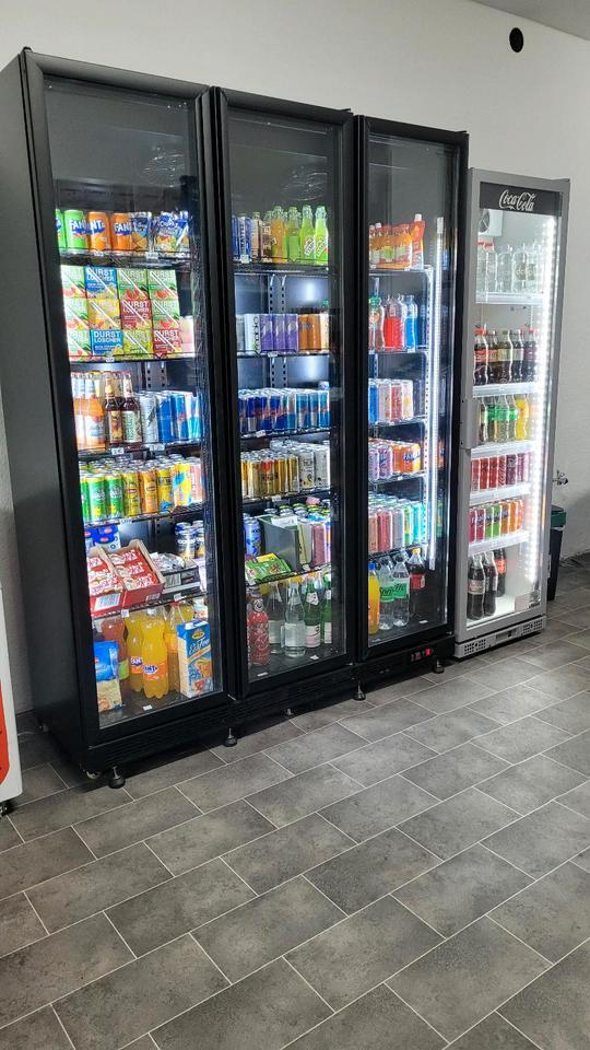 Kiosk mit kompletter Ausstattung abzugeben
