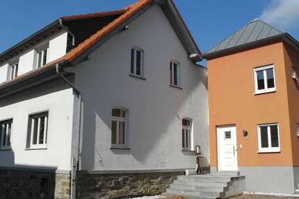 Haus Hofheim - 6 Zimmer, 142 m&sup2;, 2.450&euro; | Angebot:26974588