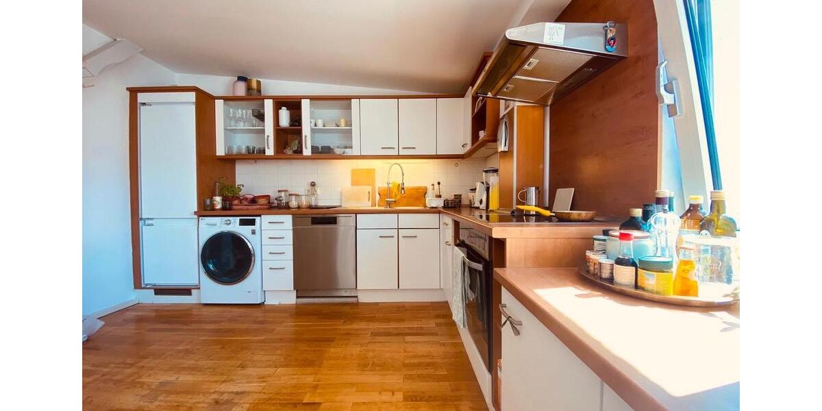 Dachgeschoßwohnung Berlin Steglitz-Zehlendorf - 4 Zimmer, 175 m&sup2;, 2.932&euro; | Angebot:26021211