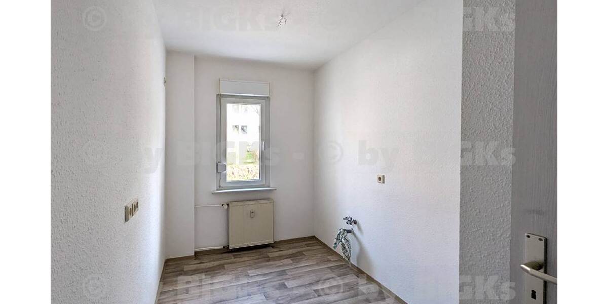 BIGKs: Suhl Aue 1: 3 Raum Wohnung Suhl,sep.Küche,Wannenbad (-;) - 3- Suhl Suhl Aue 1 | Angebot:26536226