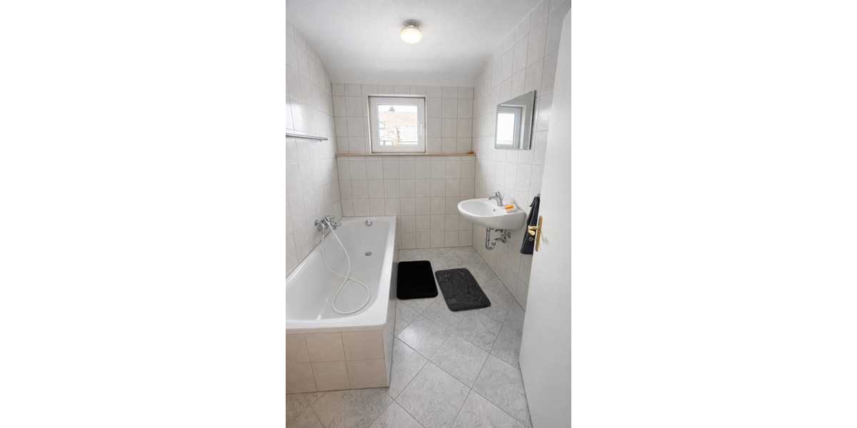 Etagenwohnung Rothenburg ob der Tauber - 5 Zimmer, 220 m&sup2;, 70&euro; | Angebot:25962944