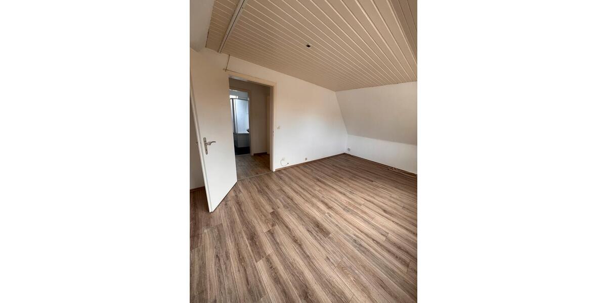 Kleine Wohnung für Alleinstehende in zentraler Lage von Ahlen zimmer