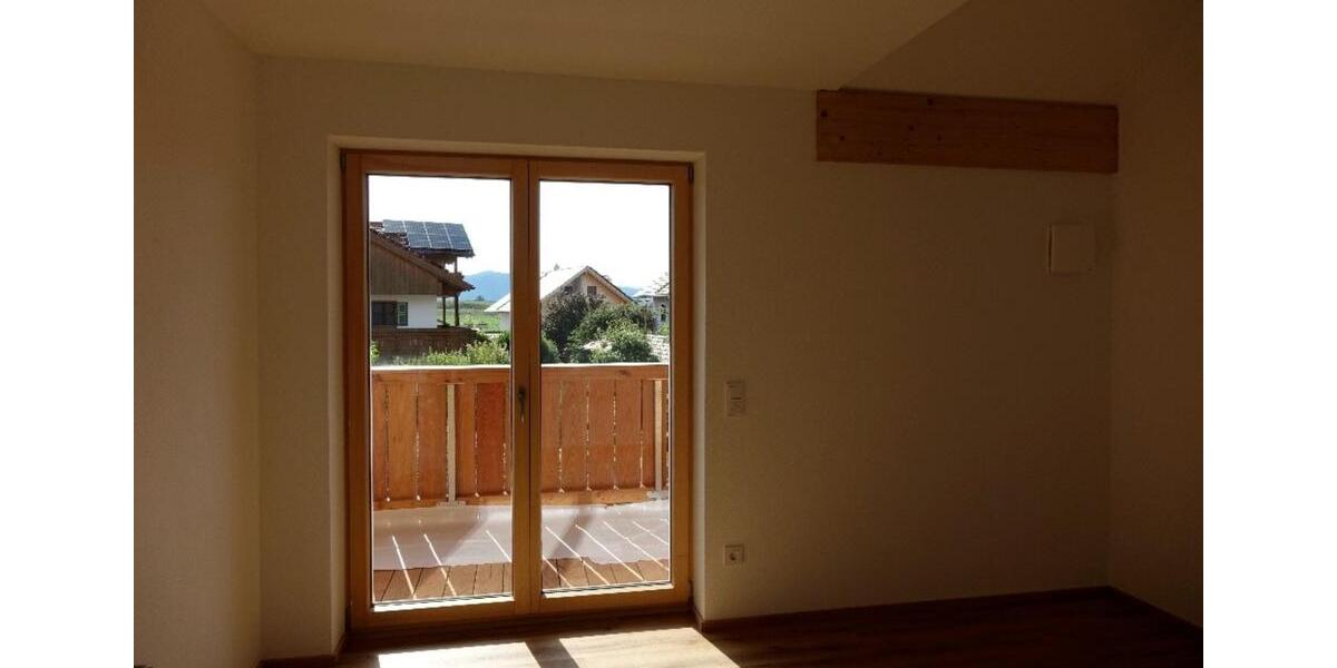 Doppelhaushälfte Antdorf - 8 Zimmer, 250 m&sup2;, 2.950&euro; | Angebot:25138617