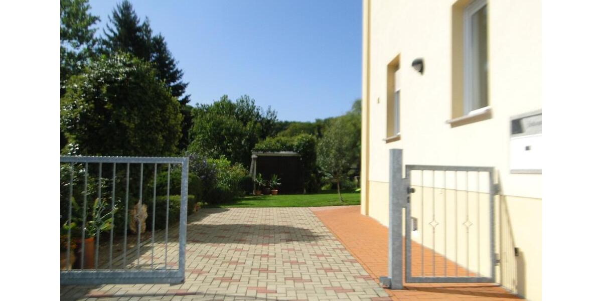 Wohnen auf Zeit Meerane - 2 Zimmer, 68 m&sup2;, 12&euro; | Angebot:26278601