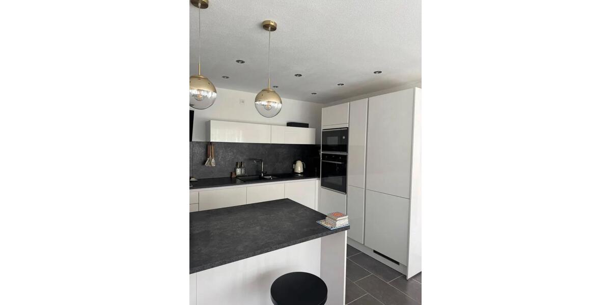 Erdgeschoßwohnung Rottenburg am Neckar - 3 Zimmer, 86 m&sup2;, 1.300&euro; | Angebot:26701929