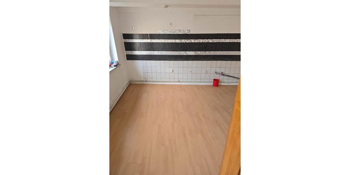 Etagenwohnung Elze - 3 Zimmer, 86 m&sup2;, 650&euro; | Angebot:26462408