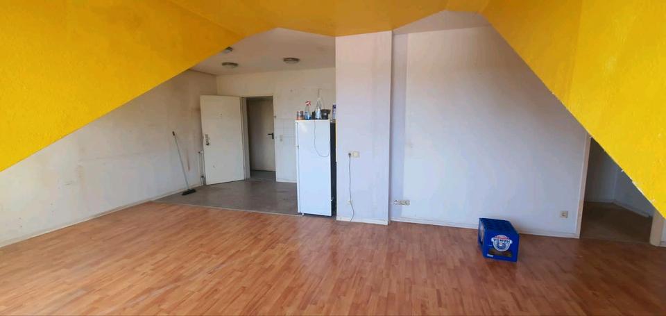 Dachgeschoßwohnung Essen Stadtbezirk IV - 1 Zimmer, 40 m&sup2;, 482&euro; | Angebot:26698745