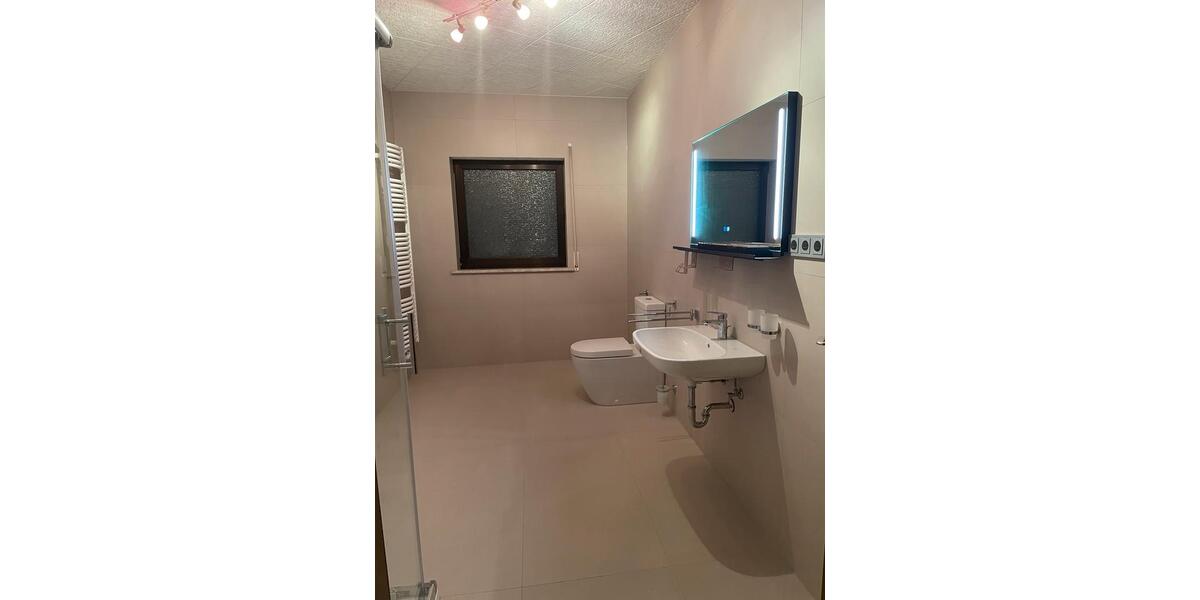 Dachgeschoßwohnung Heusweiler - 4 Zimmer, 111 m&sup2;, 850&euro; | Angebot:26444346