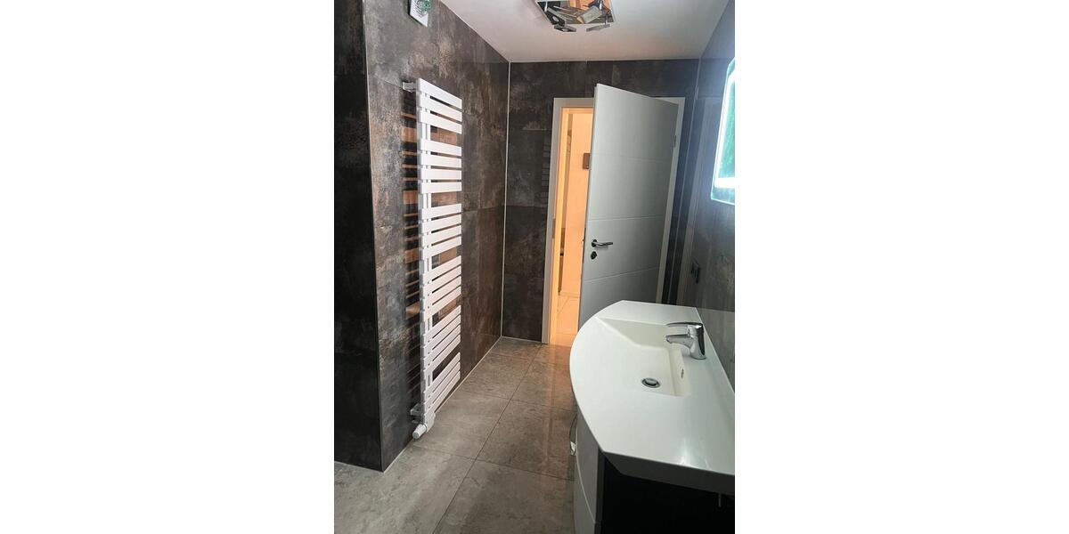 Etagenwohnung Raunheim - 5 Zimmer, 125 m&sup2;, 2.500&euro; | Angebot:24446596