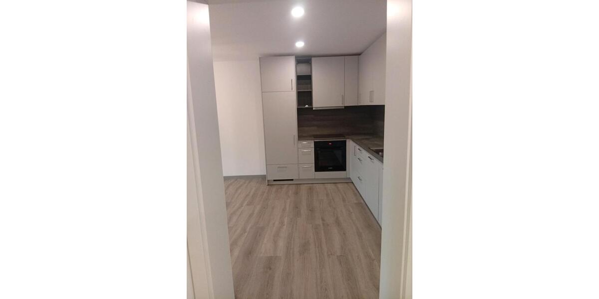 Etagenwohnung Kleinlangheim - 3 Zimmer, 120 m&sup2;, 1.200&euro; | Angebot:26566519