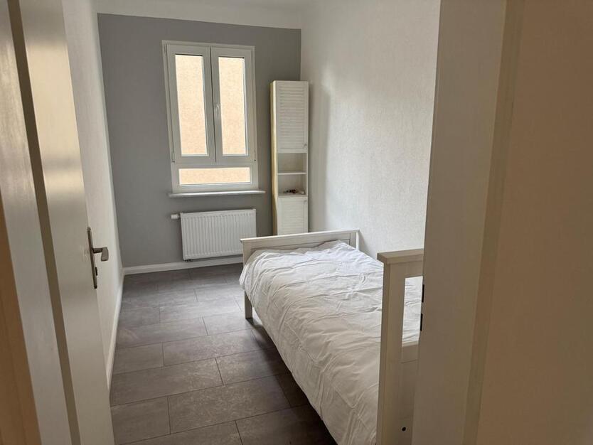 Zimmer mit Wlan, Gästeküche, EtagenDuscheWC, extra Wc, Waschmaschine, Trockner und Parkplatz