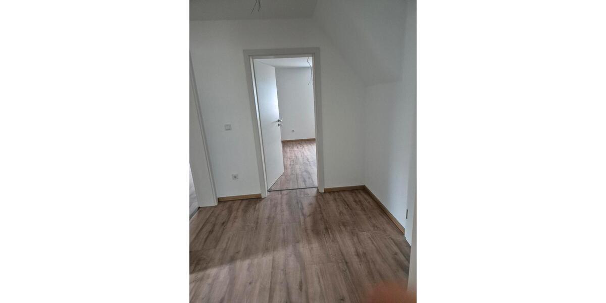 Dachgeschoßwohnung Wenden - 1 Zimmer, 70 m&sup2;, 1.050&euro; | Angebot:26194886