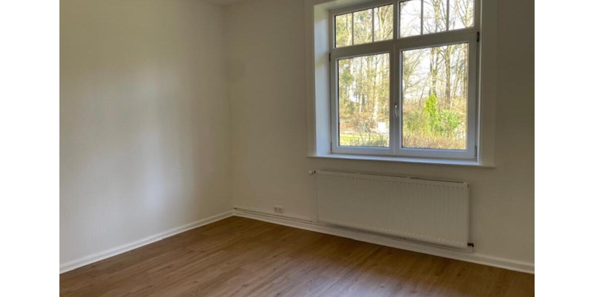 Erdgeschoßwohnung Bad Bramstedt - 3 Zimmer, 134 m&sup2;, 1.300&euro; | Angebot:25763295