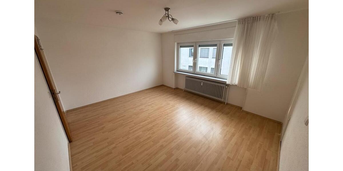 Etagenwohnung Neckarsulm - 3.5 Zimmer, 80 m&sup2;, 1.150&euro; | Angebot:26670391