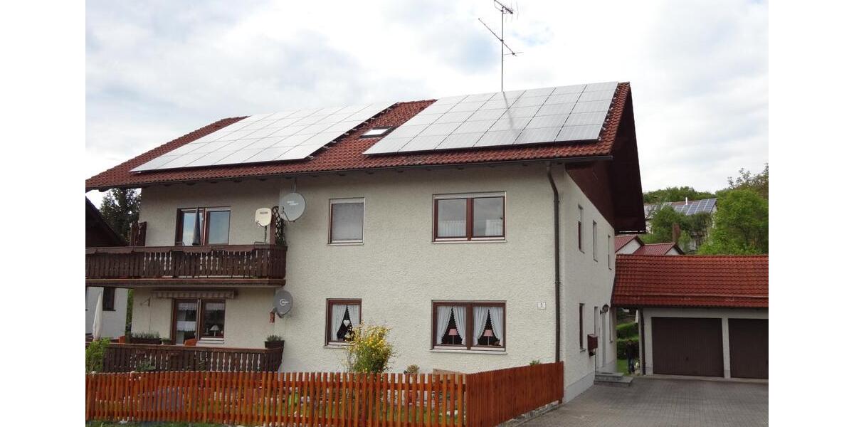 Dachgeschoßwohnung Lalling - 3 Zimmer, 75 m&sup2;, 420&euro; | Angebot:24771818