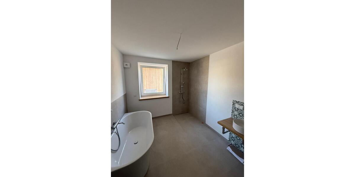 Etagenwohnung Spangenberg - 4 Zimmer, 136 m&sup2;, 1.340&euro; | Angebot:25806100