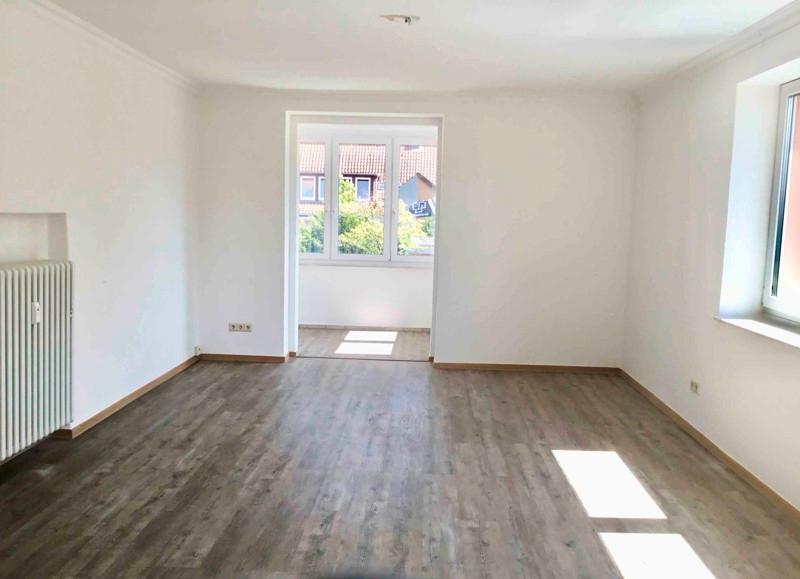 Schicke 3,5-Zimmer-Wohnung mit Balkon und Garten 3 zimmer