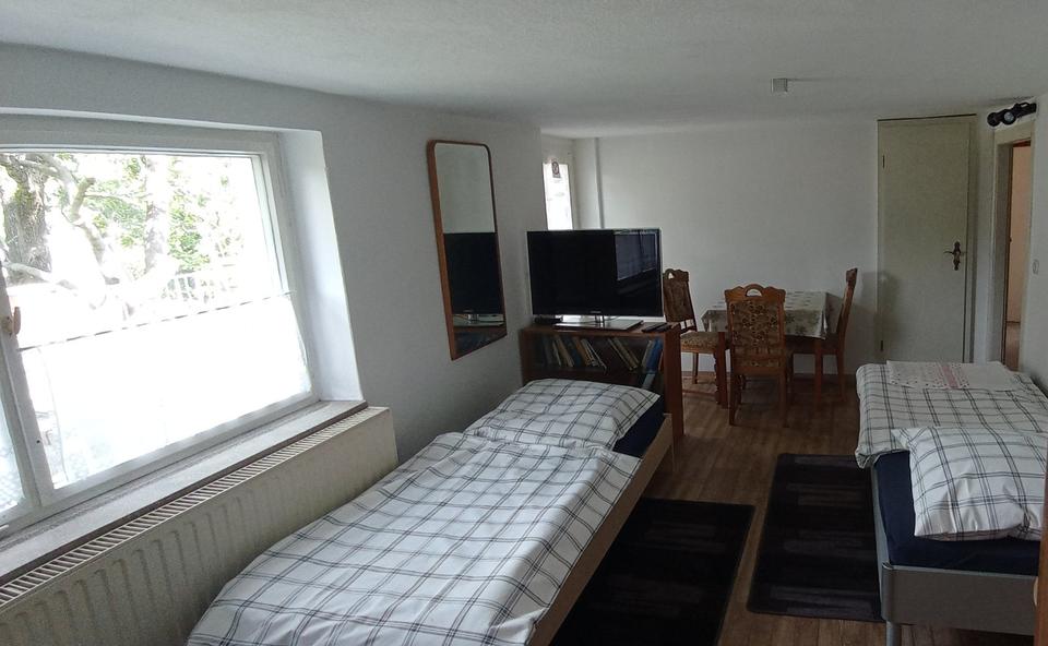 Wohnen auf Zeit Haselbachtal - 3 Zimmer, 60 m&sup2;, 10&euro; | Angebot:24827075