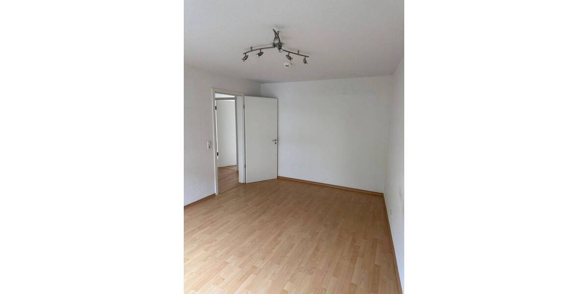 Etagenwohnung Lübeck St. Lorenz Süd - 3 Zimmer, 85 m&sup2;, 1.150&euro; | Angebot:26763877