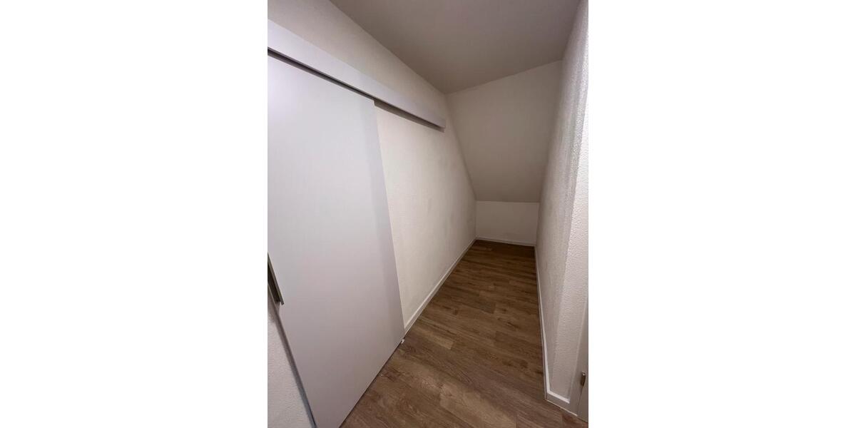 Dachgeschoßwohnung Lahr (Schwarzwald) - 1.5 Zimmer, 53 m&sup2;, 700&euro; | Angebot:26034145