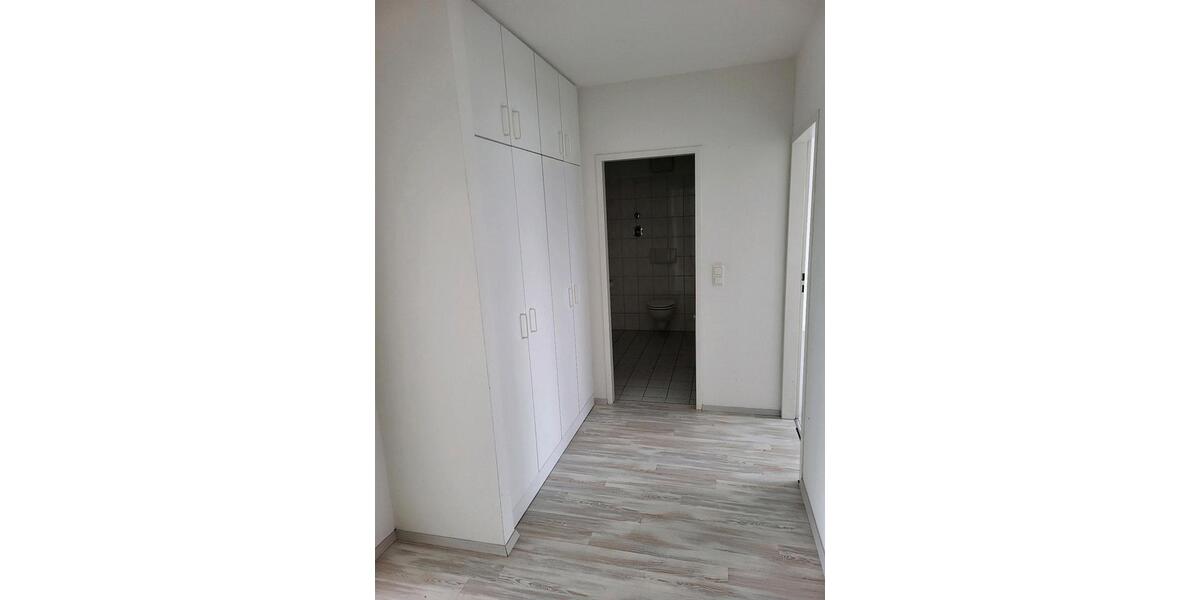 Dachgeschoßwohnung Schwarzheide - 2 Zimmer, 65 m&sup2;, 490&euro; | Angebot:25933852