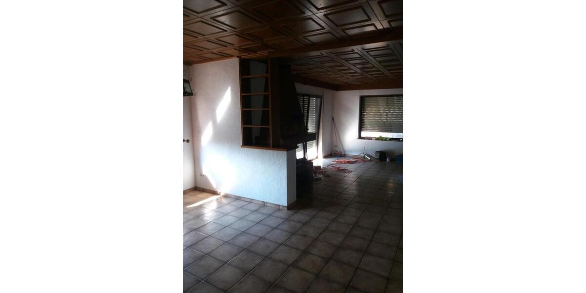 Einfamilienhaus Hermeskeil - 5 Zimmer, 200 m&sup2;, 1.500&euro; | Angebot:26400257