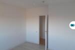 **Wohnen mit Ausblick: Renovierte und großräumige 2-Zi.-Whg. mit Balkon** zimmer