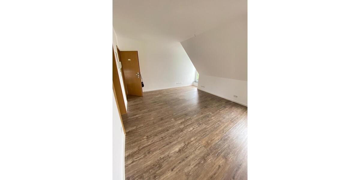 Moderne 2-Zimmer, EBK, neuem Bad, Balkon & Stellplatz 2 zimmer