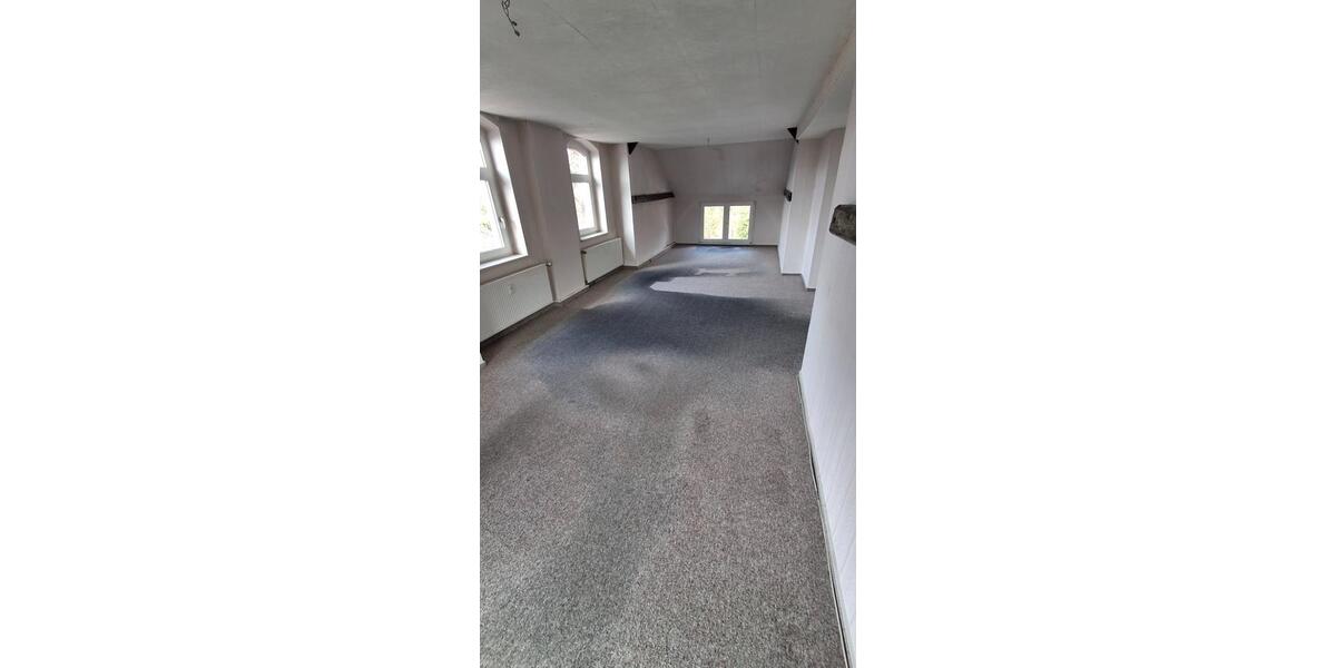 Dachgeschoßwohnung Roßleben-Wiehe Wiehe - 3 Zimmer, 125 m&sup2;, 400&euro; | Angebot:23283919