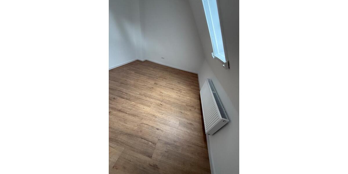 Dachgeschoßwohnung Baunatal - 2 Zimmer, 65 m&sup2;, 690&euro; | Angebot:26632470