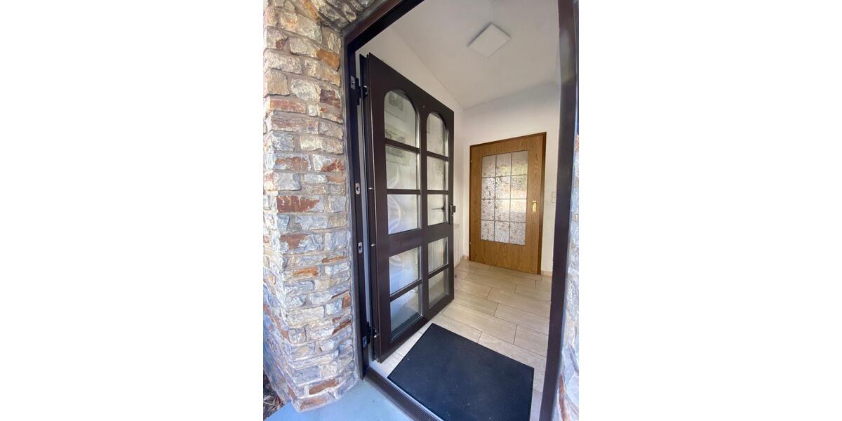 Erdgeschoßwohnung Siegen - 3 Zimmer, 85 m&sup2;, 892&euro; | Angebot:25891434