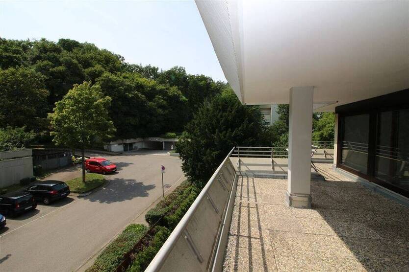 Ruhepol am Ende der Straße - Willkommen in Botnang! Zurücklehnen erlaubt, auf der großen Terrasse
