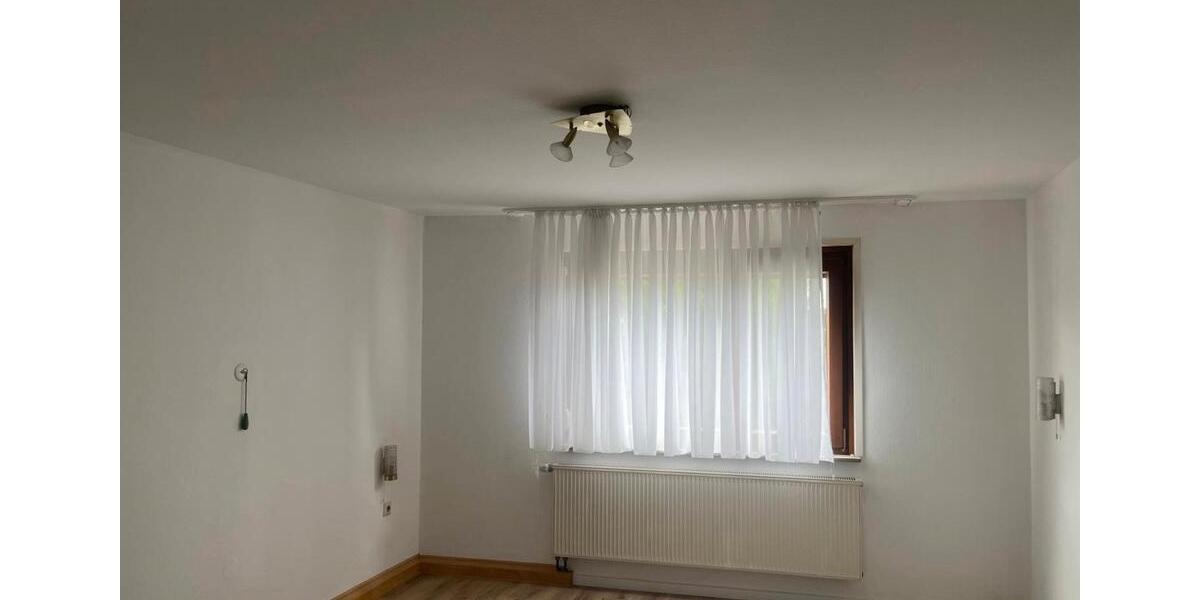 Etagenwohnung Neckartenzlingen - 4 Zimmer, 112 m&sup2;, 1.400&euro; | Angebot:26692449