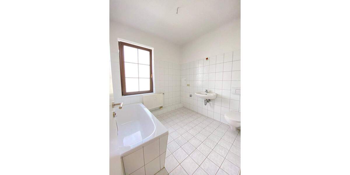 Etagenwohnung Neukirchen Neukirchen - 2 Zimmer, 57 m&sup2;, 345&euro; | Angebot:25970326