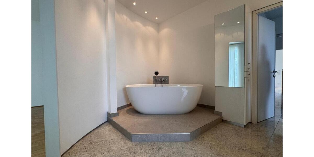 Einfamilienhaus Bochum Bochum-Mitte - 3 Zimmer, 220 m&sup2;, 2.200&euro; | Angebot:25655186