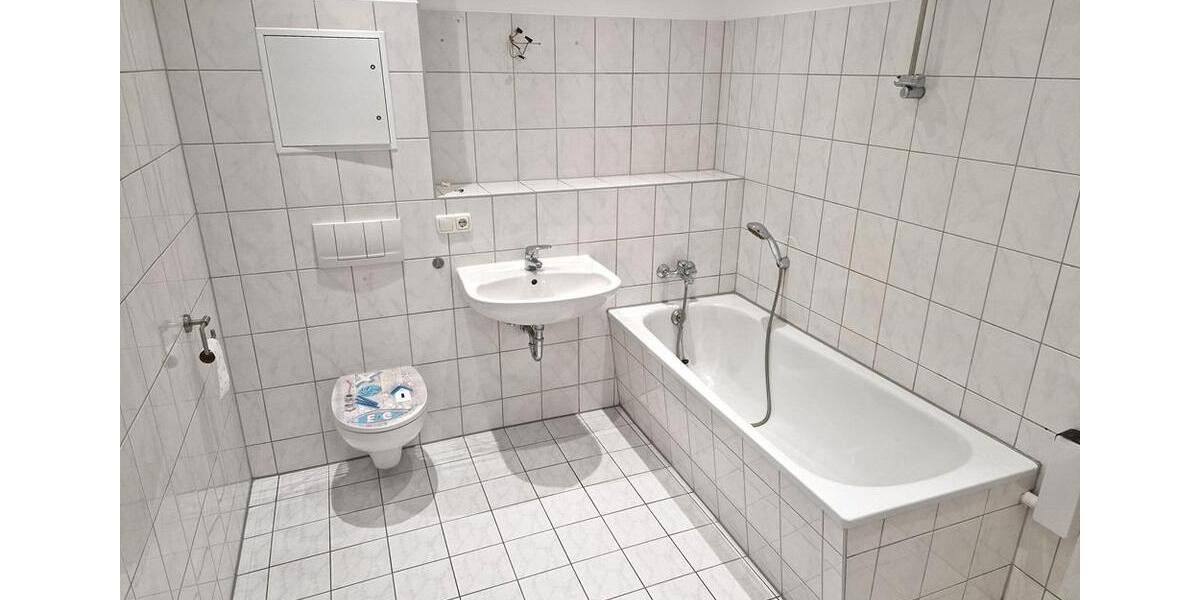 Dachgeschoßwohnung Merseburg - 2 Zimmer, 67 m&sup2;, 530&euro; | Angebot:26236506