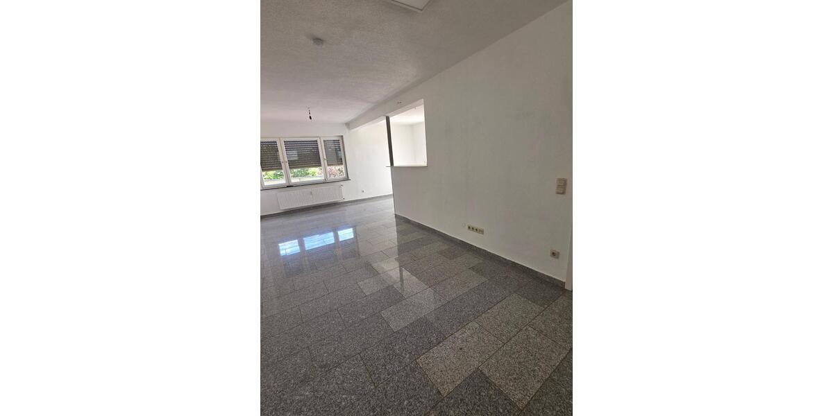 Etagenwohnung Schwalbach - 3 Zimmer, 85 m&sup2;, 540&euro; | Angebot:26136988