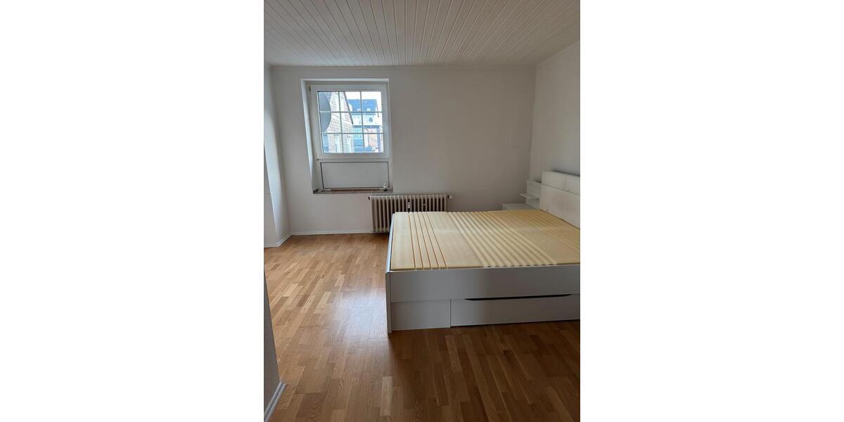 Etagenwohnung Solingen Ohligs - 2 Zimmer, 86 m&sup2;, 1.050&euro; | Angebot:25044677